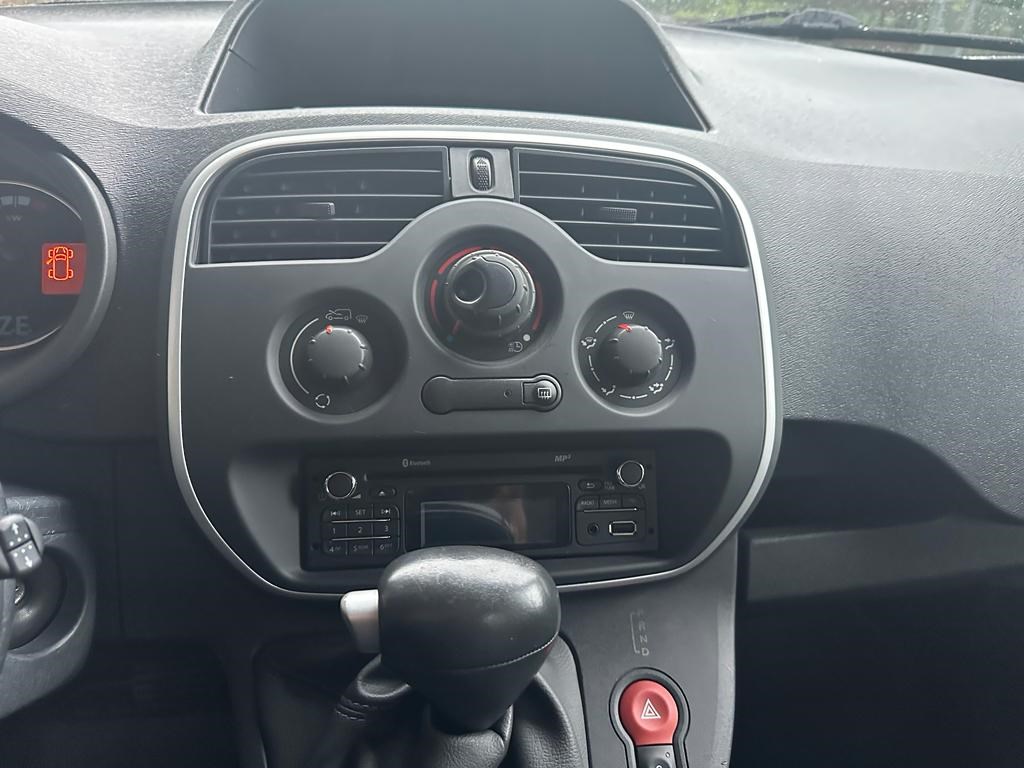 RENAULT Kangoo Z.E. Access-image-10