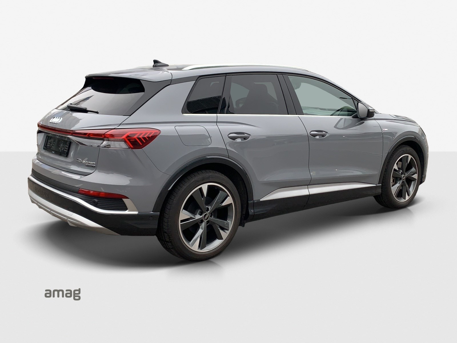AUDI Q4 e-tron 45 quattro-image-3