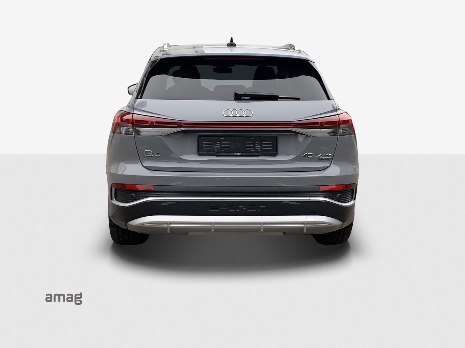 AUDI Q4 e-tron 45 quattro-image-5