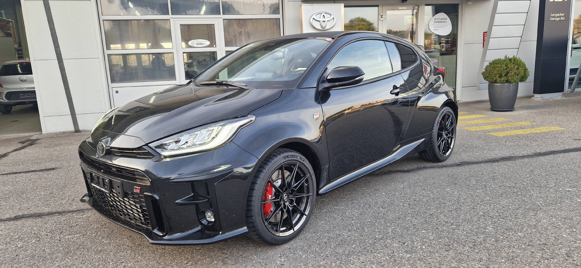 TOYOTA GR Yaris 1.6 Turbo Sport 4x4 - Circuit-image-1