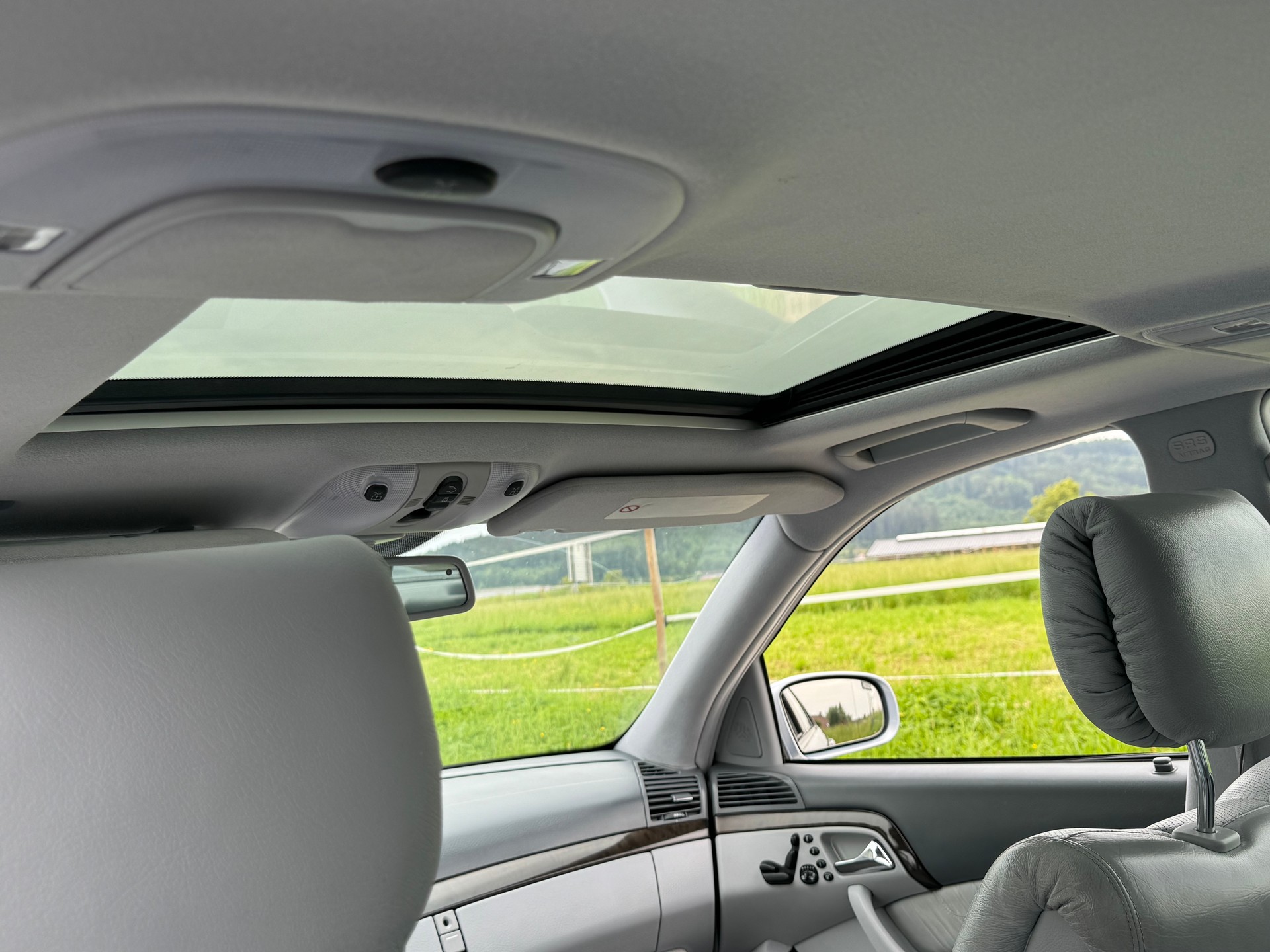 MERCEDES-BENZ S 320 L-image-14