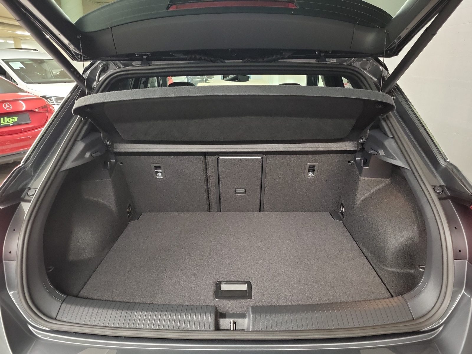 VW T-Roc 2.0 TSI R-Line DSG 4motion-image-10