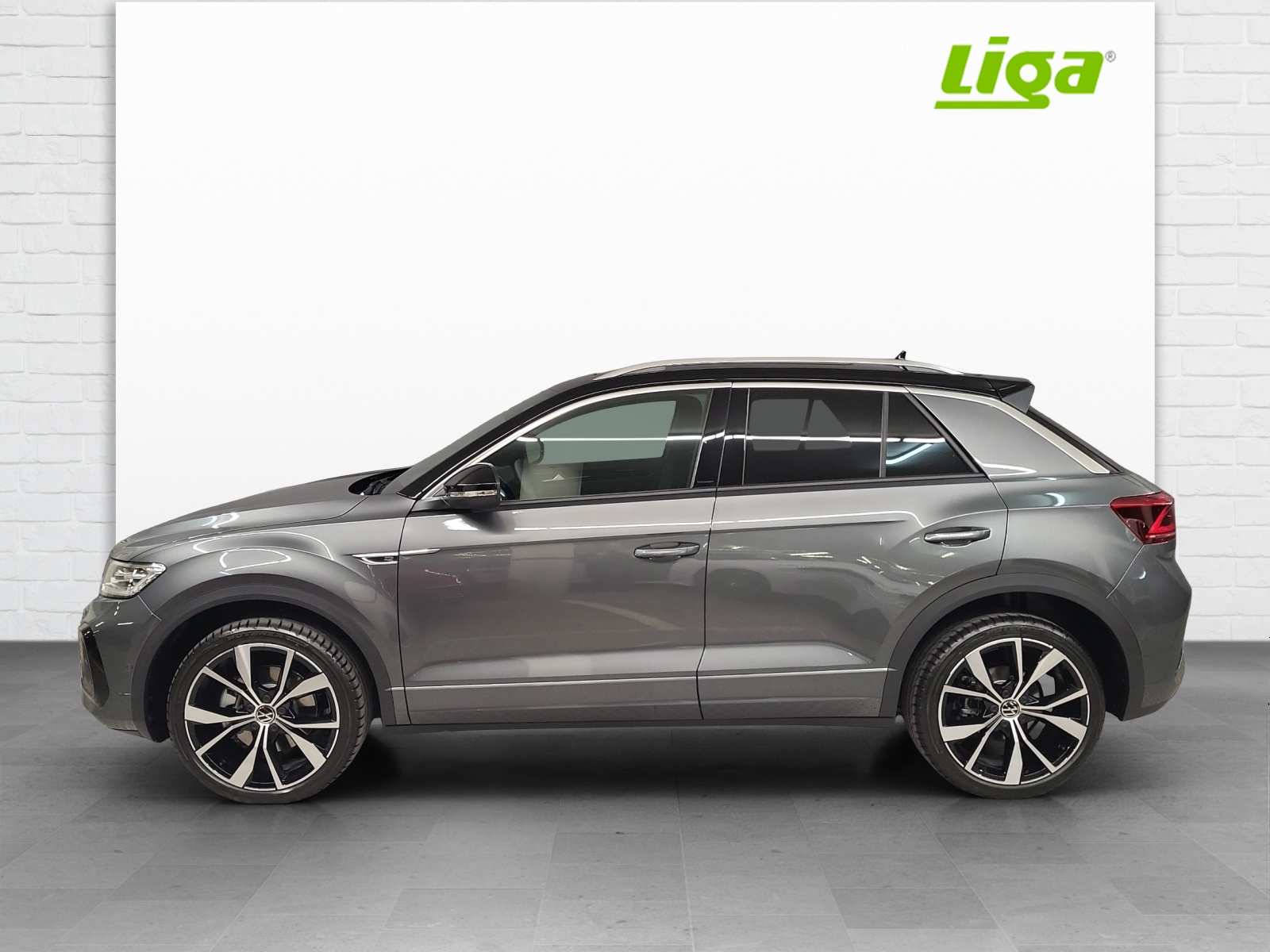 VW T-Roc 2.0 TSI R-Line DSG 4motion-image-0
