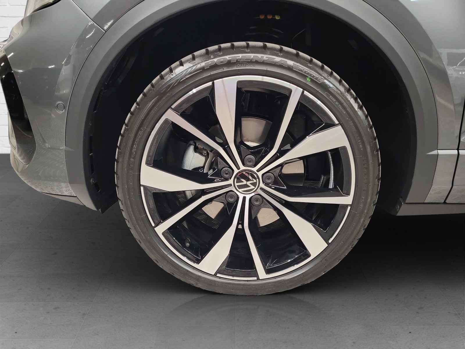 VW T-Roc 2.0 TSI R-Line DSG 4motion-image-5