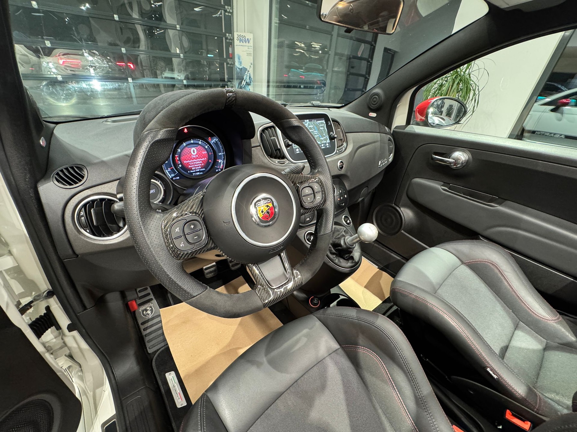 FIAT 595C 1.4 16V Turbo Abarth Esseesse-image-11