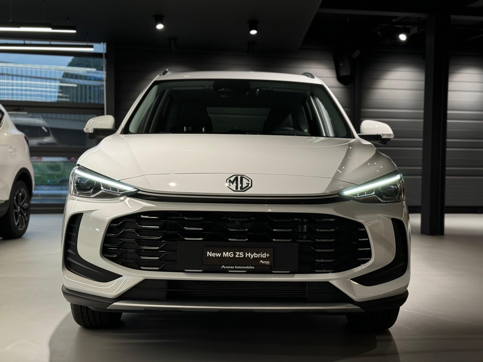 MG ZS 1.5 Hybrid+ Luxury-showroom-element-1