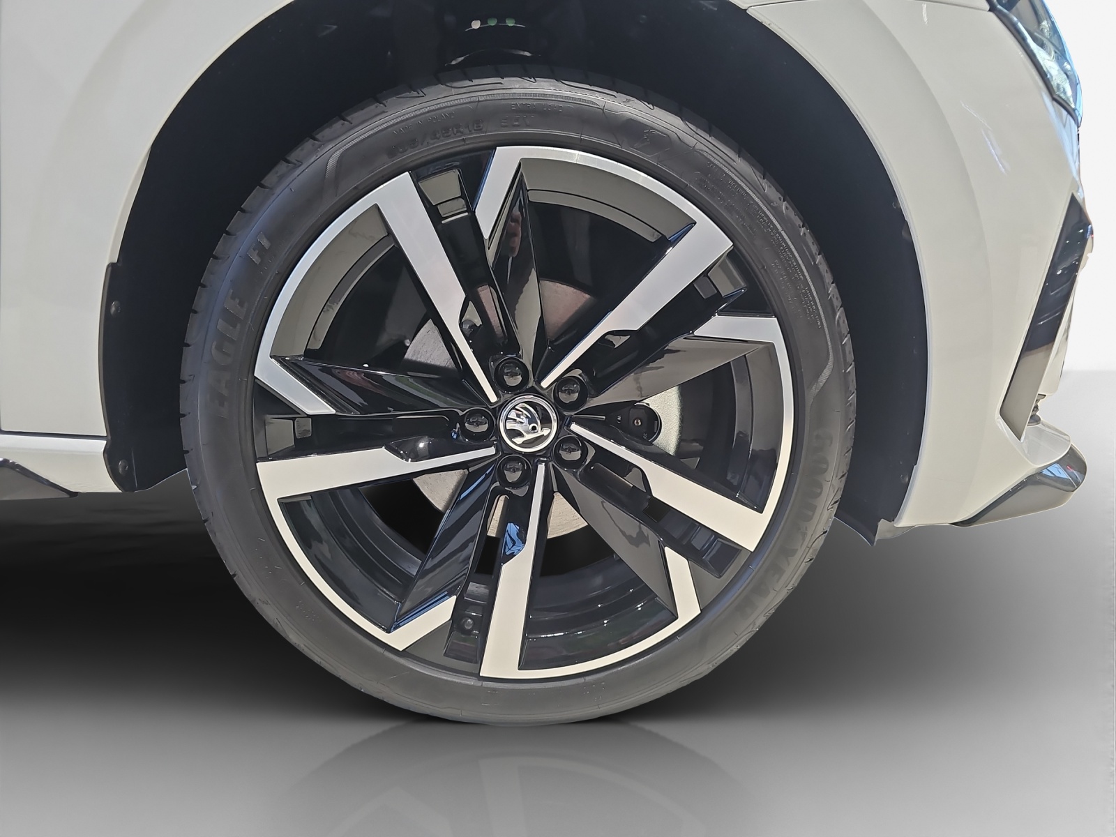 SKODA Scala 1.0 TSI Monte Carlo DSG-image-15