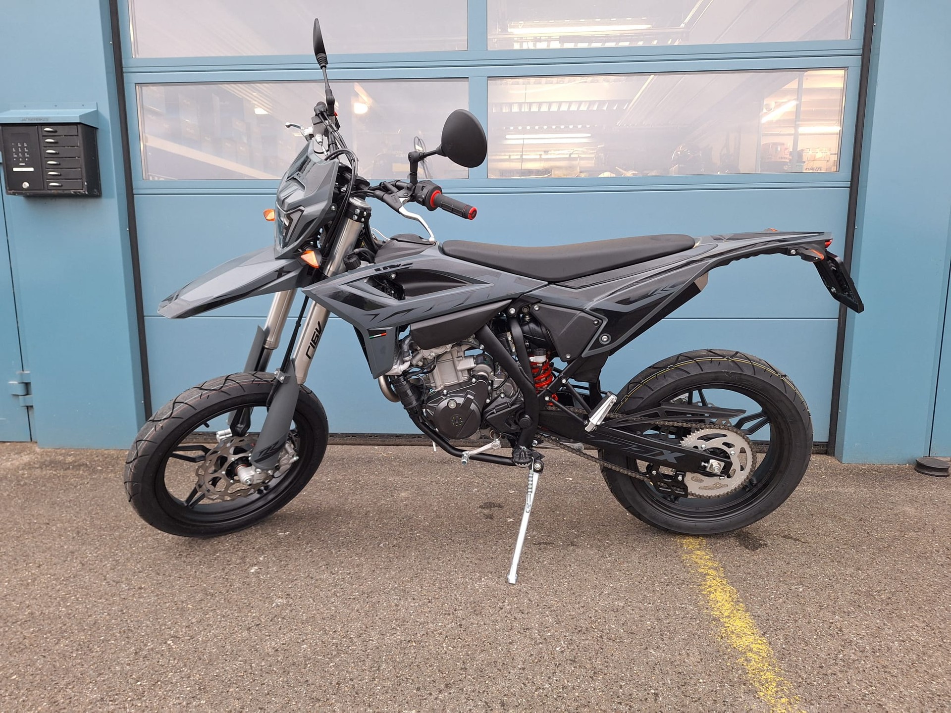 BETA RR 125-4T LC Motard-image-1