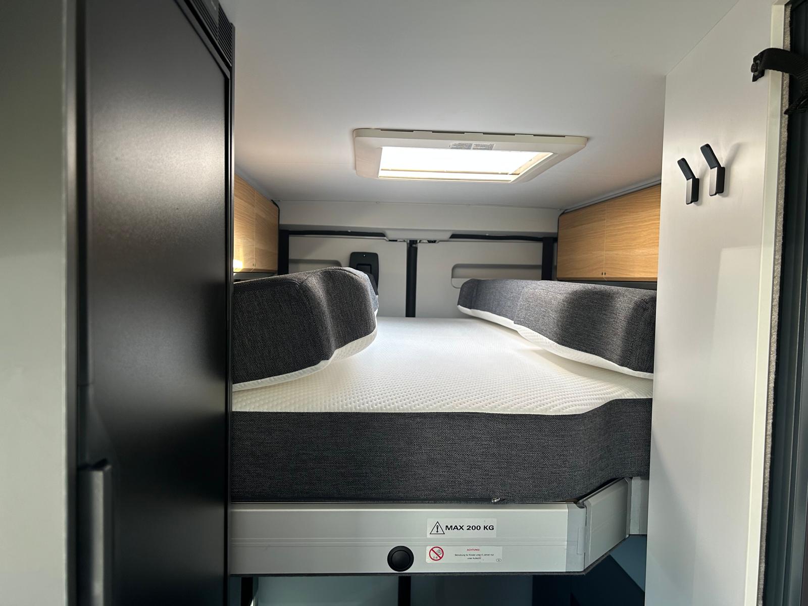 ADRIA Twin 640 SGX Swiss Edition-image-12