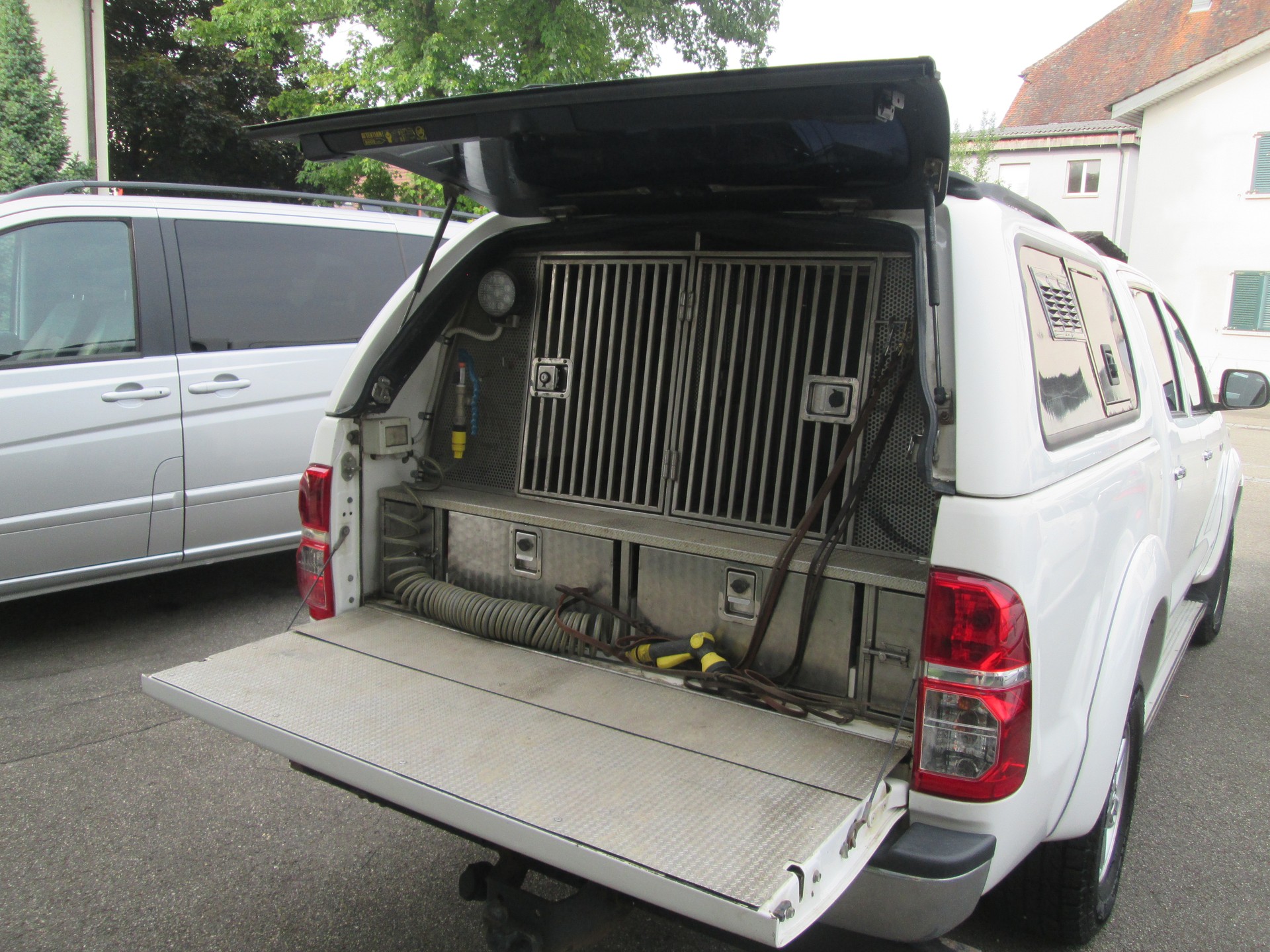 TOYOTA Hilux 3.0 4WD Double Cab Sol Premium A-image-12