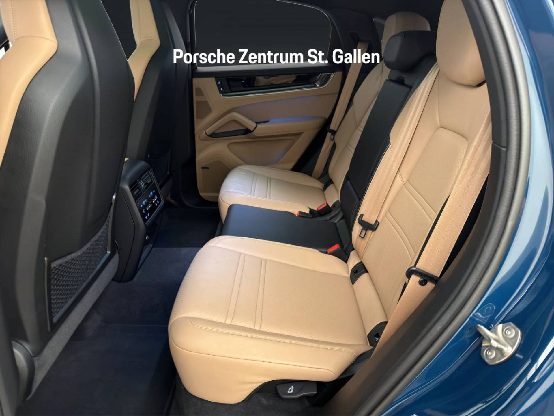PORSCHE Cayenne S Coupé-image-14