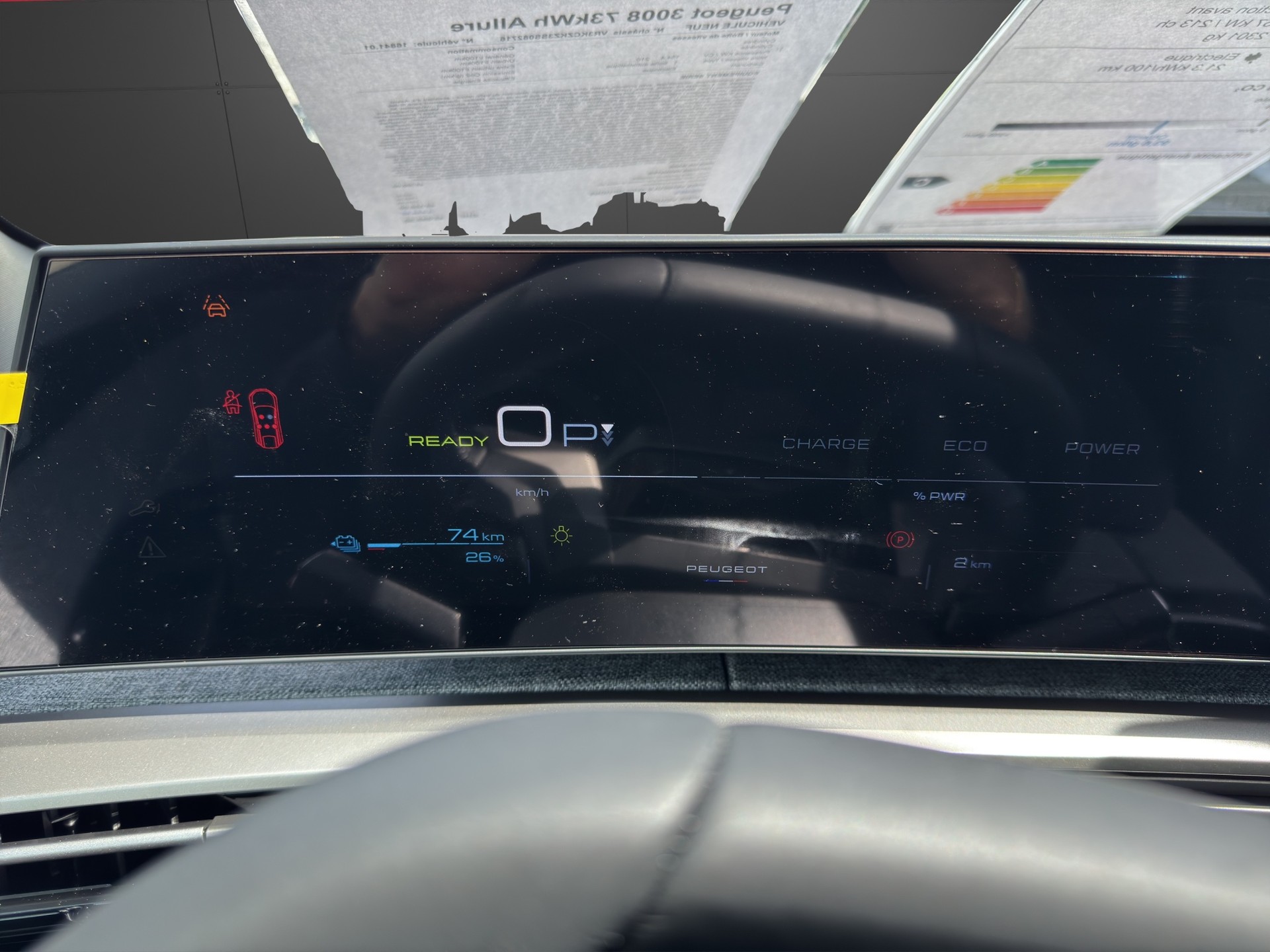 PEUGEOT 3008 73kWh Allure-image-8
