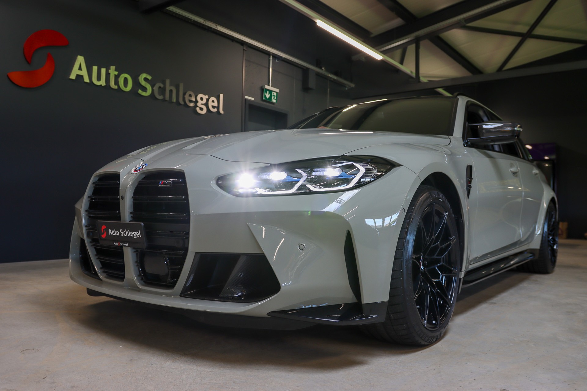 BMW M3 Touring xDrive Competition M-image-7