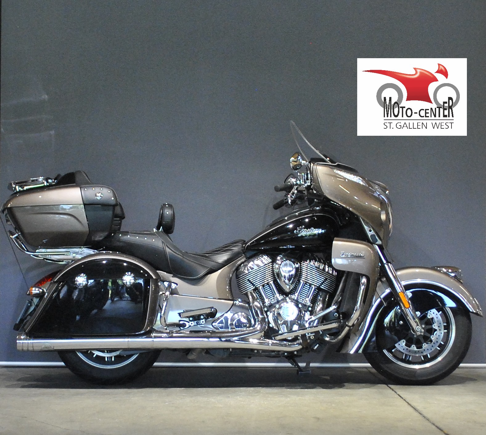 INDIAN Roadmaster-showroom-element-1