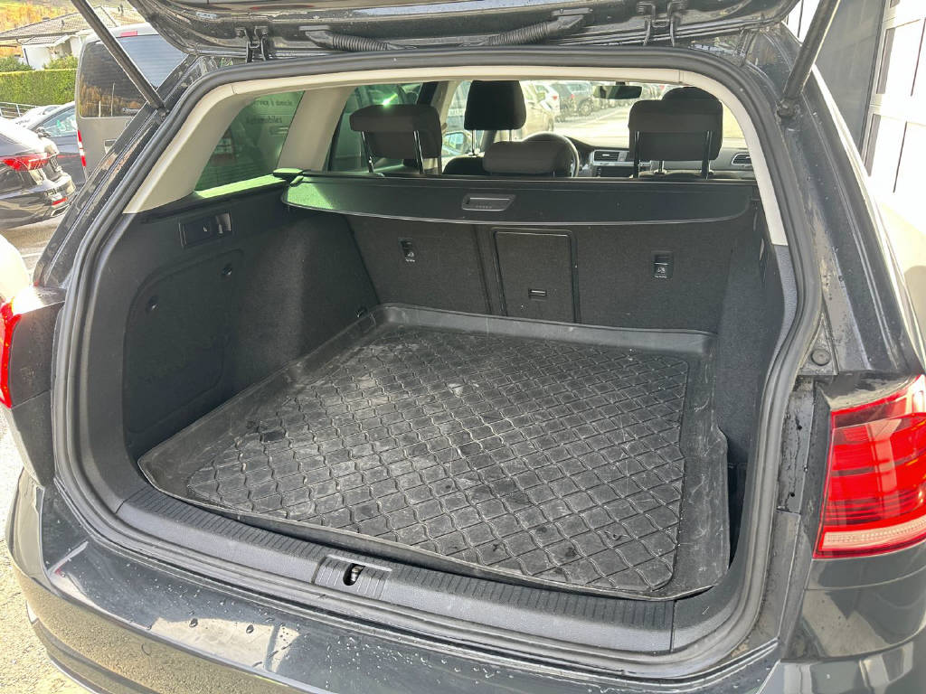 VW Golf VII Variant 1.4 TSI 125 Allstar DSG-image-9