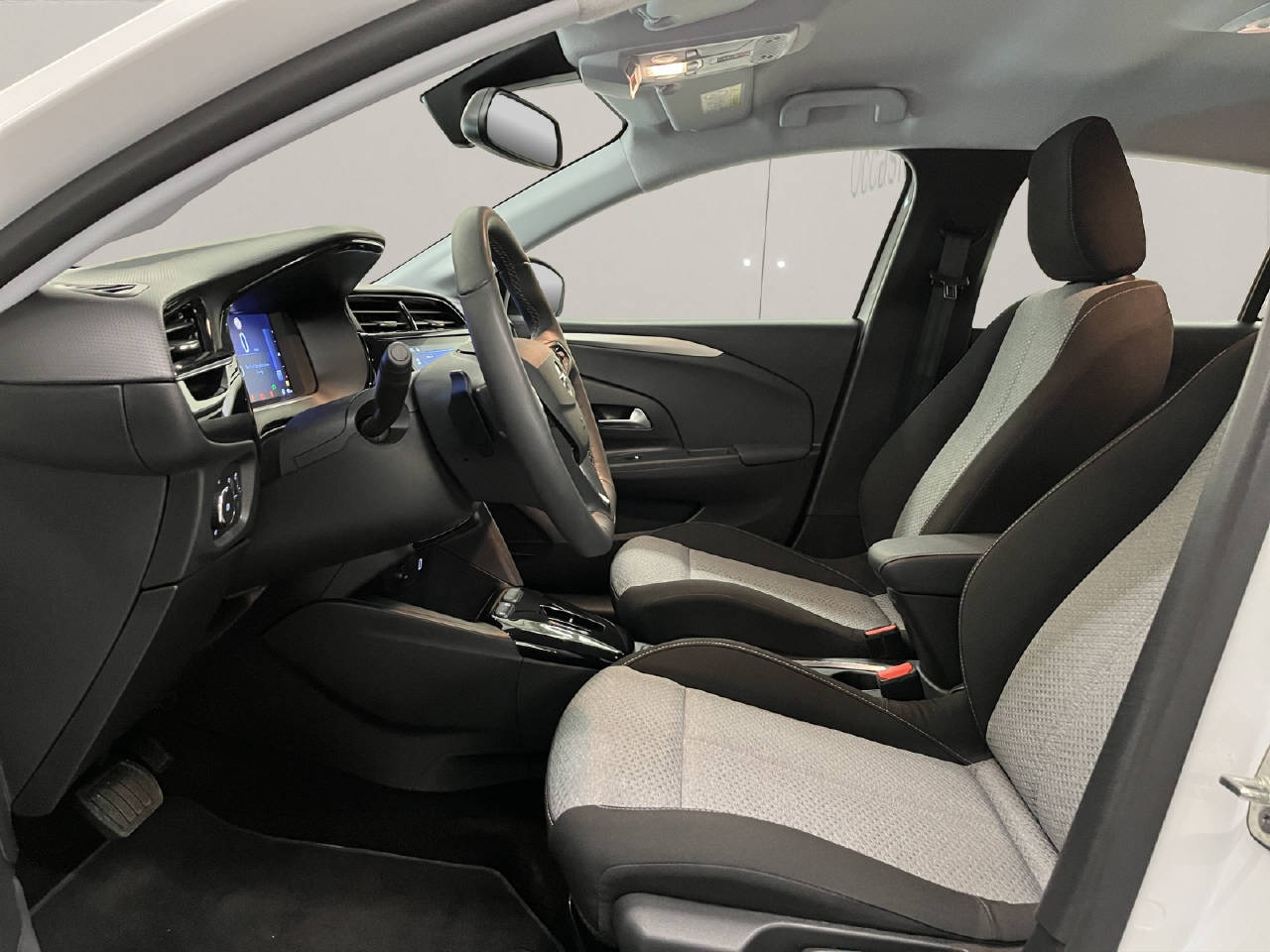 OPEL Corsa 1.2 T Edition-image-4
