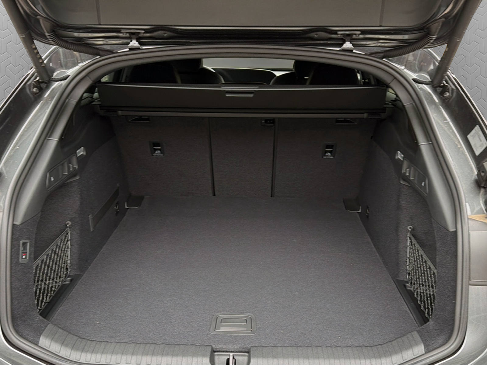 AUDI A6 Avant e-tron quattro-image-13