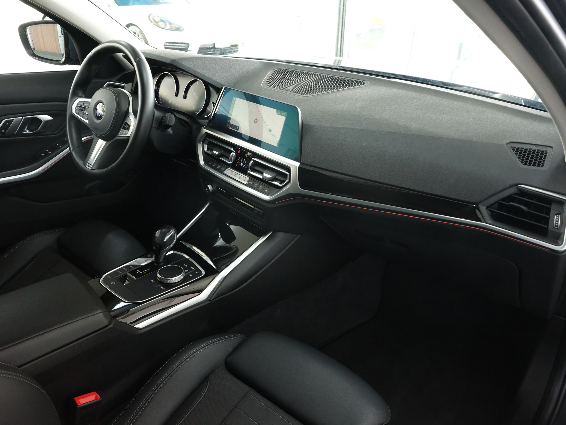 BMW 318d Steptronic Sport Line-image-14