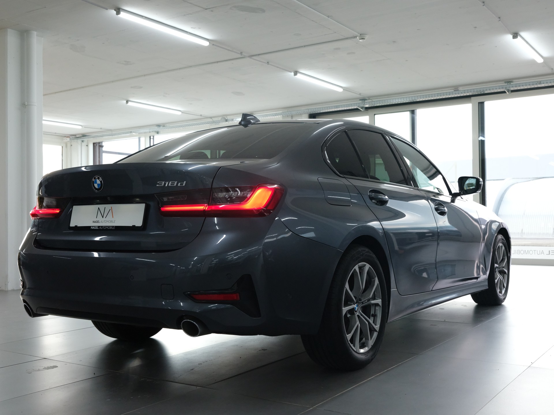 BMW 318d Steptronic Sport Line-image-7