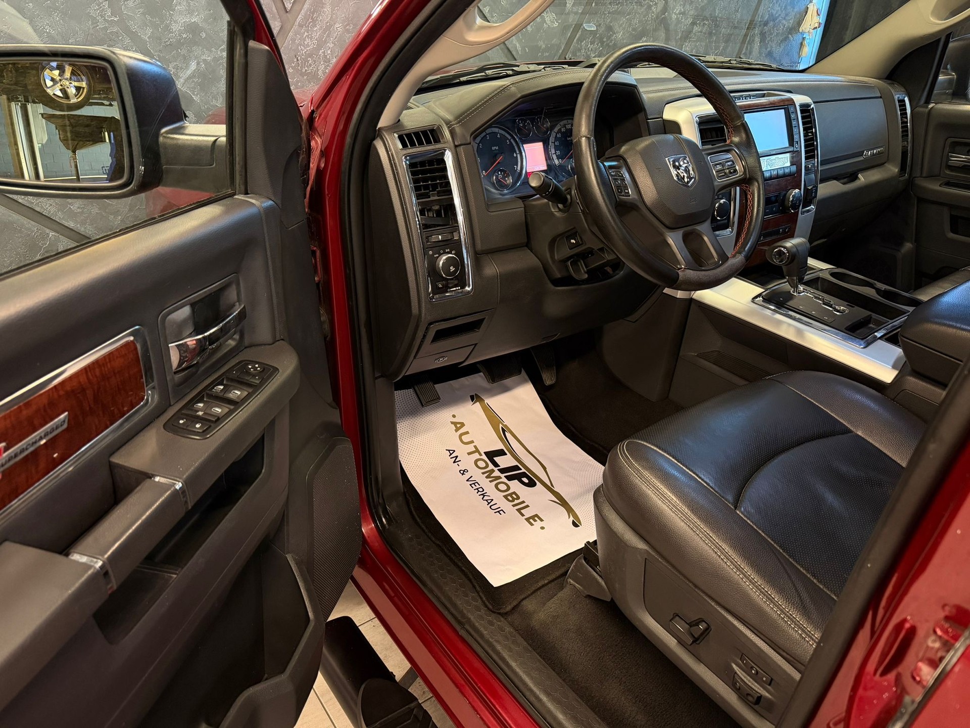 DODGE 1500 5.7 V8 4X4 Laramie-image-11