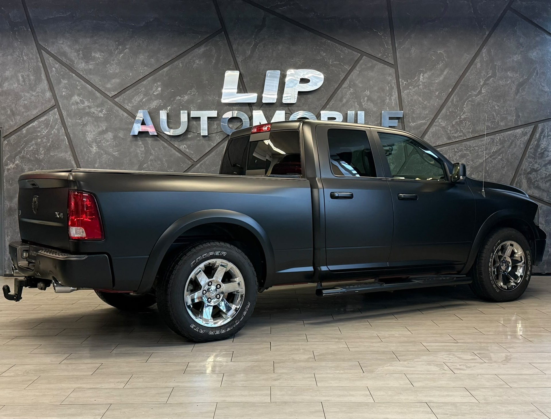 DODGE 1500 5.7 V8 4X4 Laramie-image-5