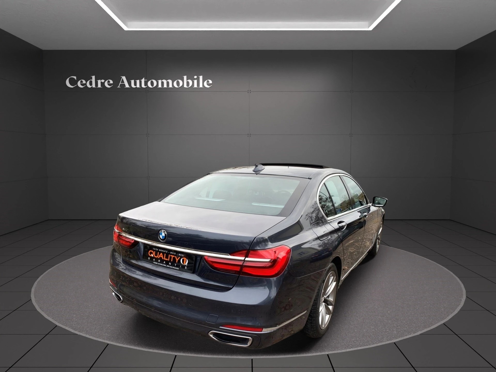 BMW 750i xDrive Steptronic-image-1