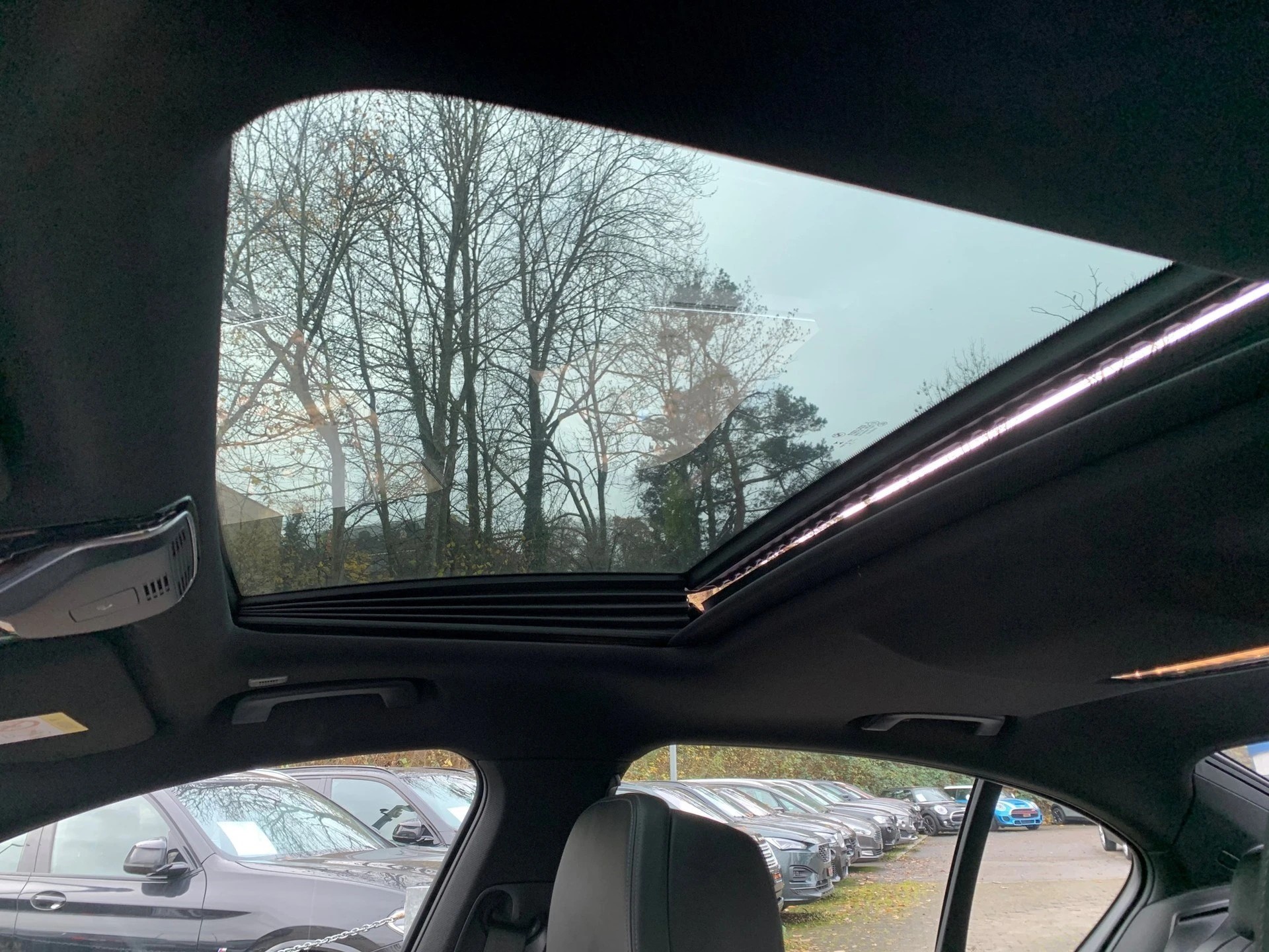 BMW 750i xDrive Steptronic-image-12