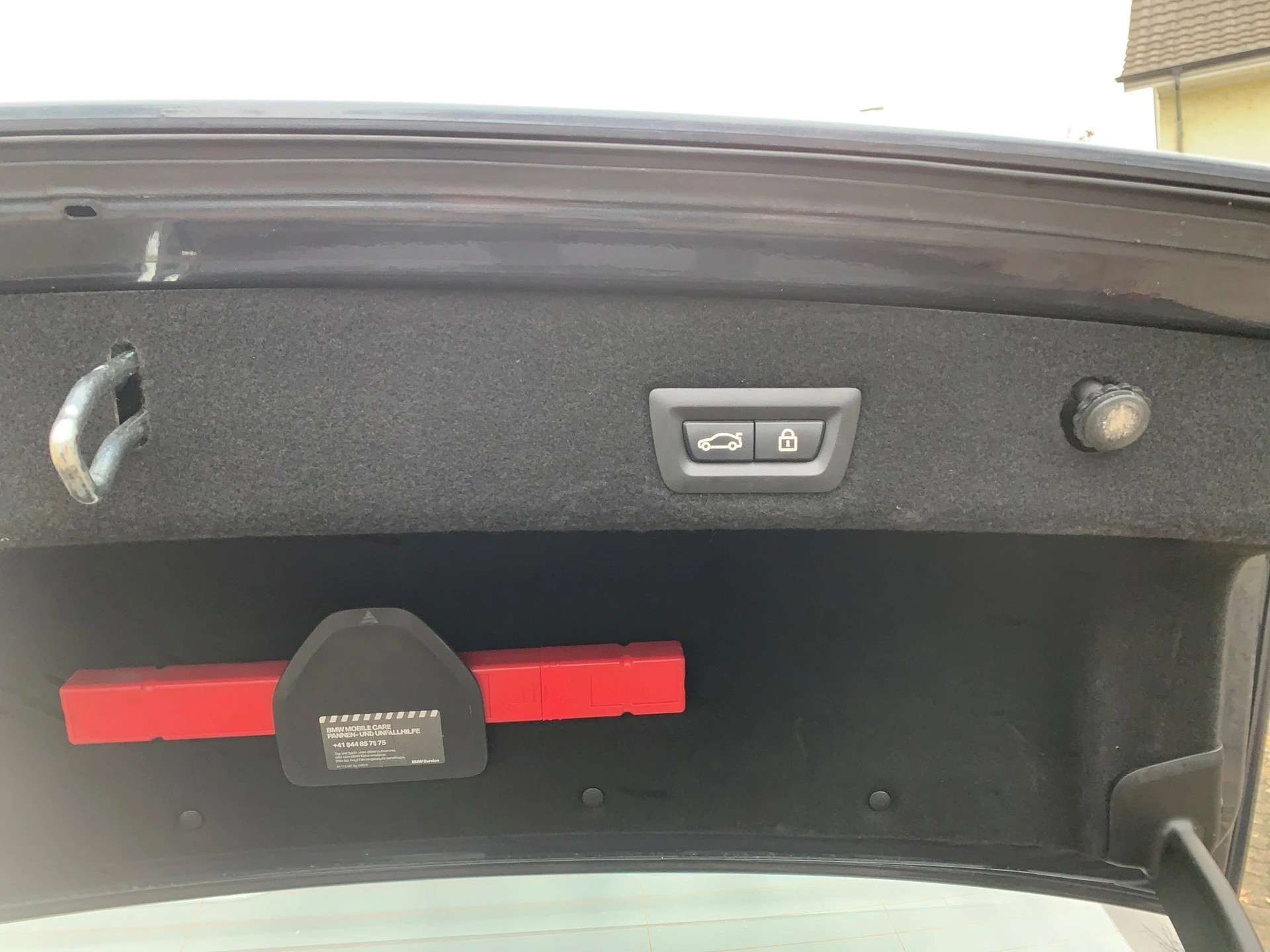 BMW 750i xDrive Steptronic-image-15