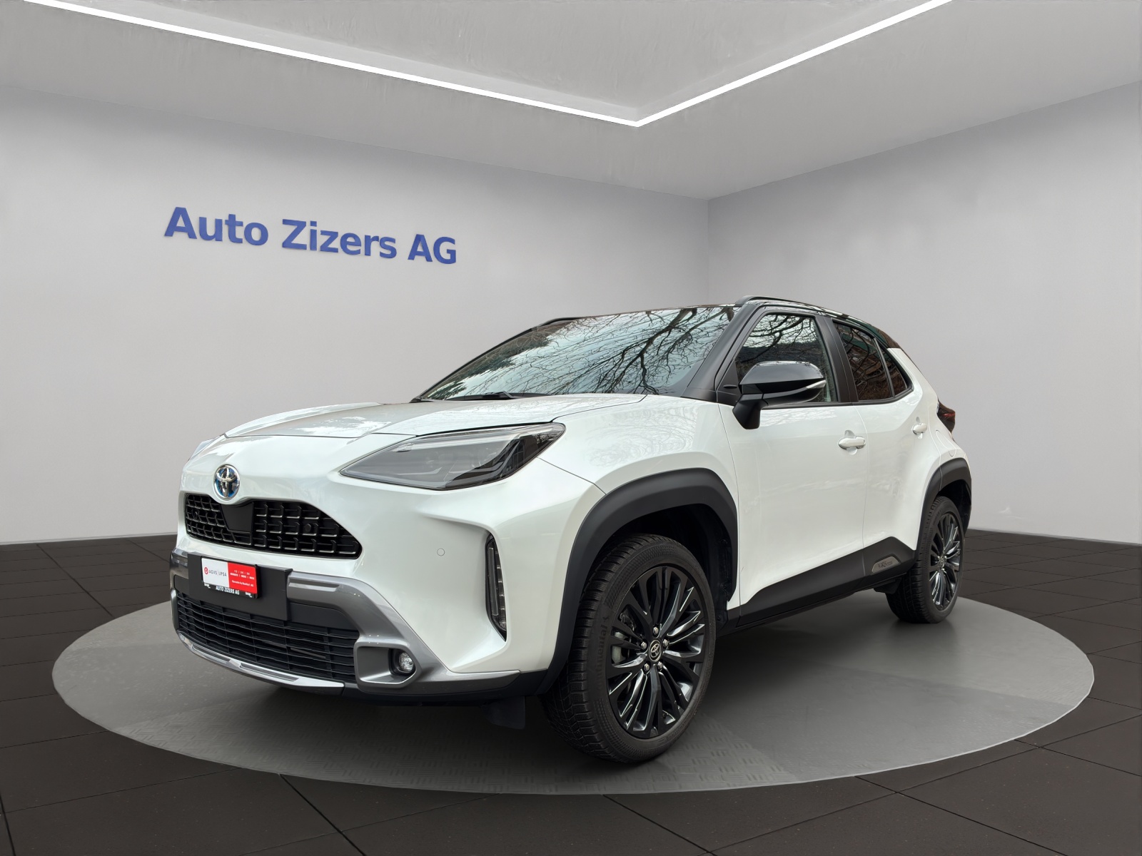 TOYOTA Yaris Cross 1.5 Adventure e-CVT AWDi-image-0