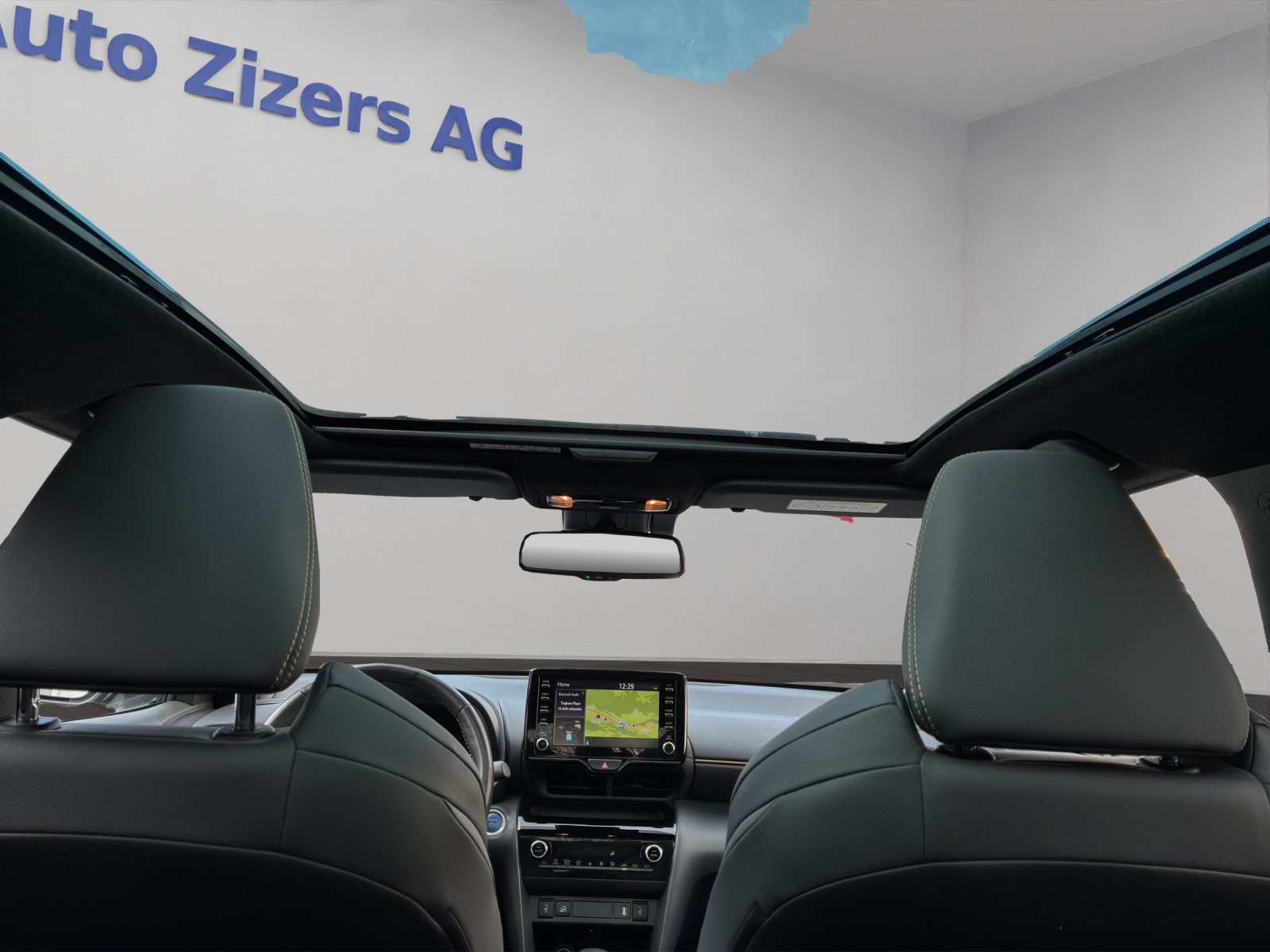 TOYOTA Yaris Cross 1.5 Adventure e-CVT AWDi-image-11