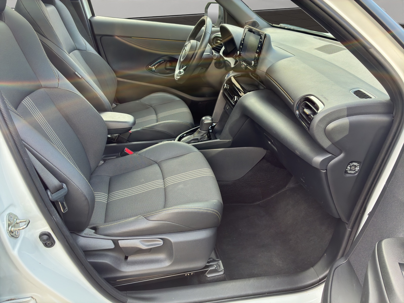 TOYOTA Yaris Cross 1.5 Adventure e-CVT AWDi-image-12