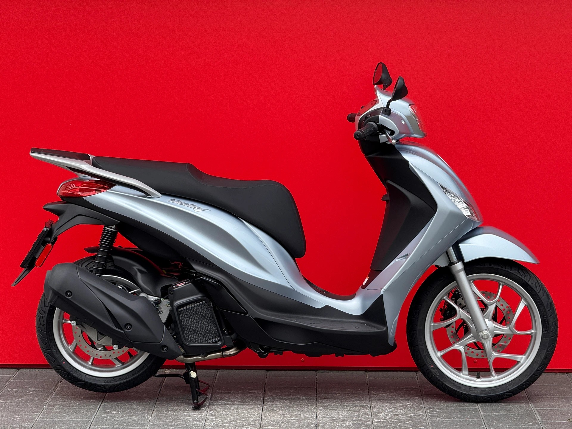 PIAGGIO Medley 200 E5+-image-9