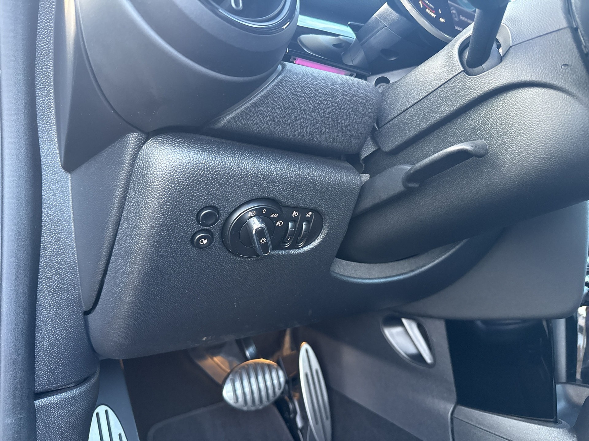 MINI Cooper John Cooper Works Cabriolet Steptronic-image-19