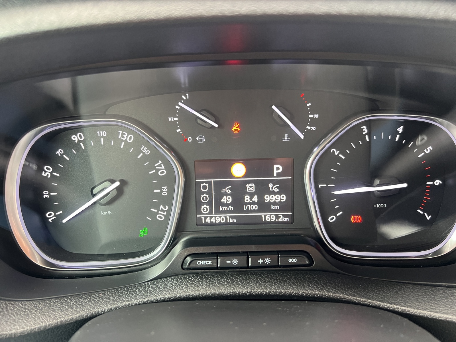 PEUGEOT Traveller 2.0 BlueHDi Business Standard EAT-image-22