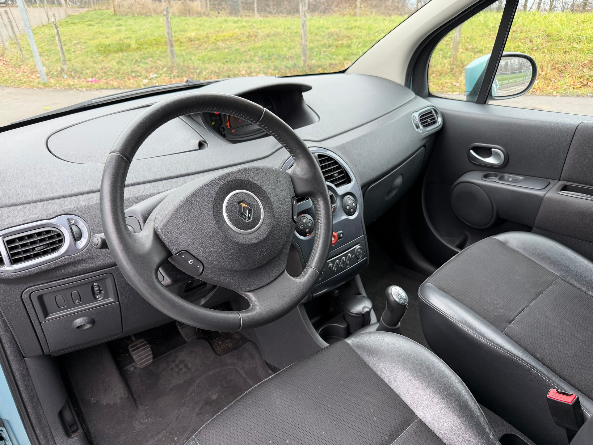 RENAULT Modus 1.2 16V T Authentique-image-3