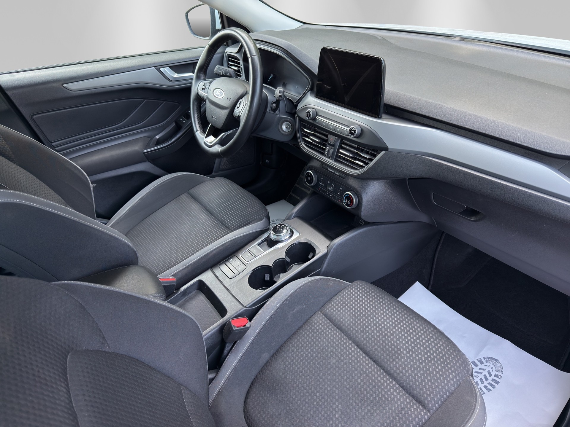 FORD Focus 1.5 TDCi Cool Connect Automatic-image-12