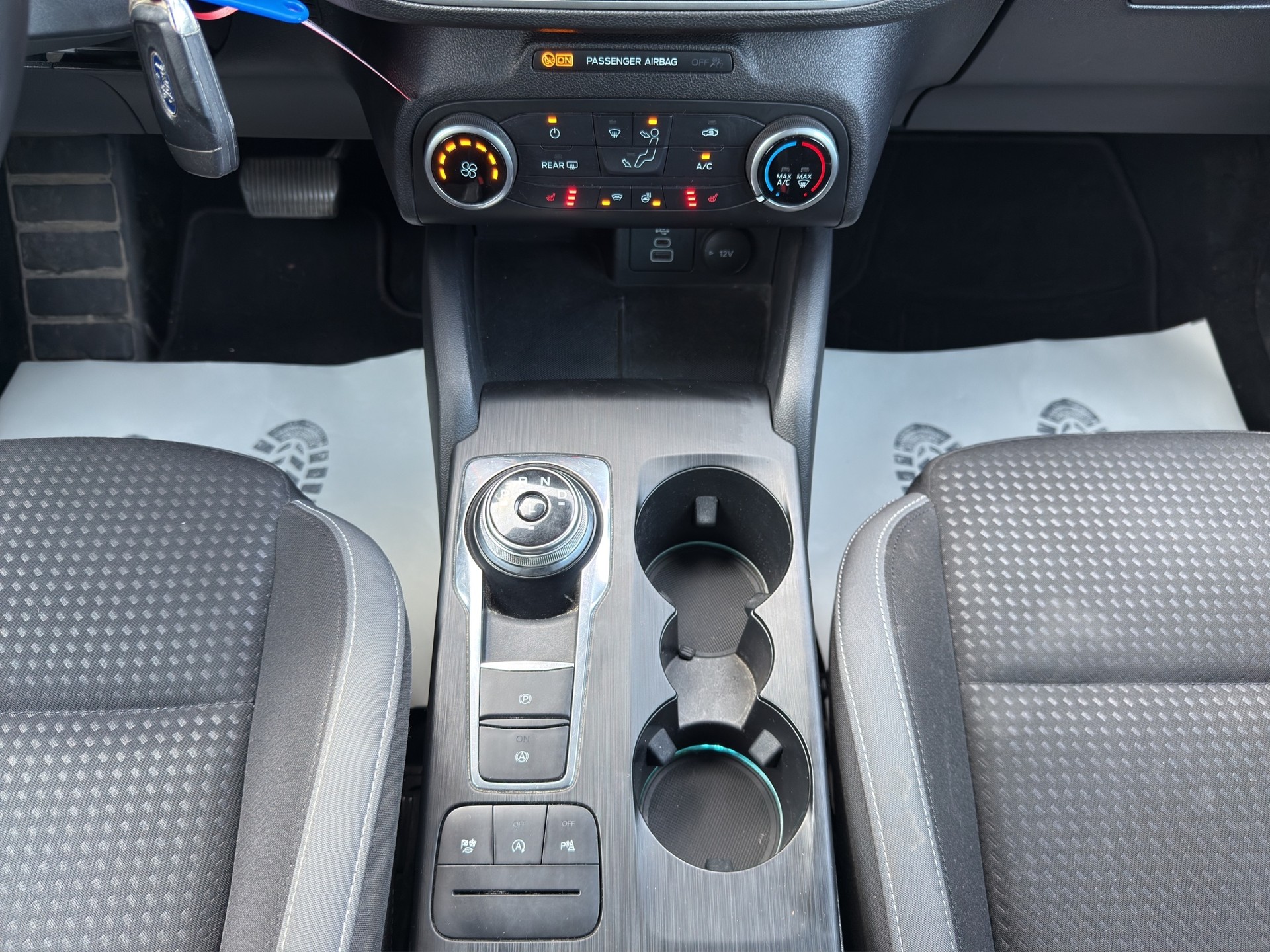 FORD Focus 1.5 TDCi Cool Connect Automatic-image-10