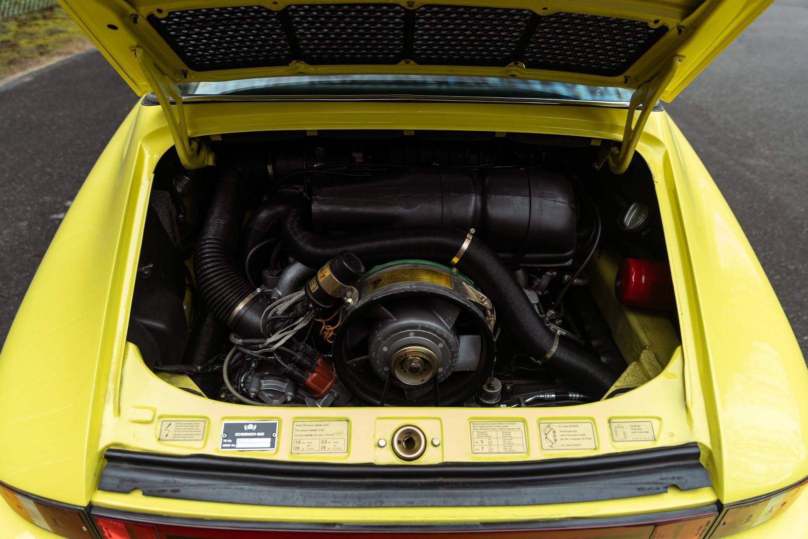 PORSCHE 911 2.7S Targa-image-13