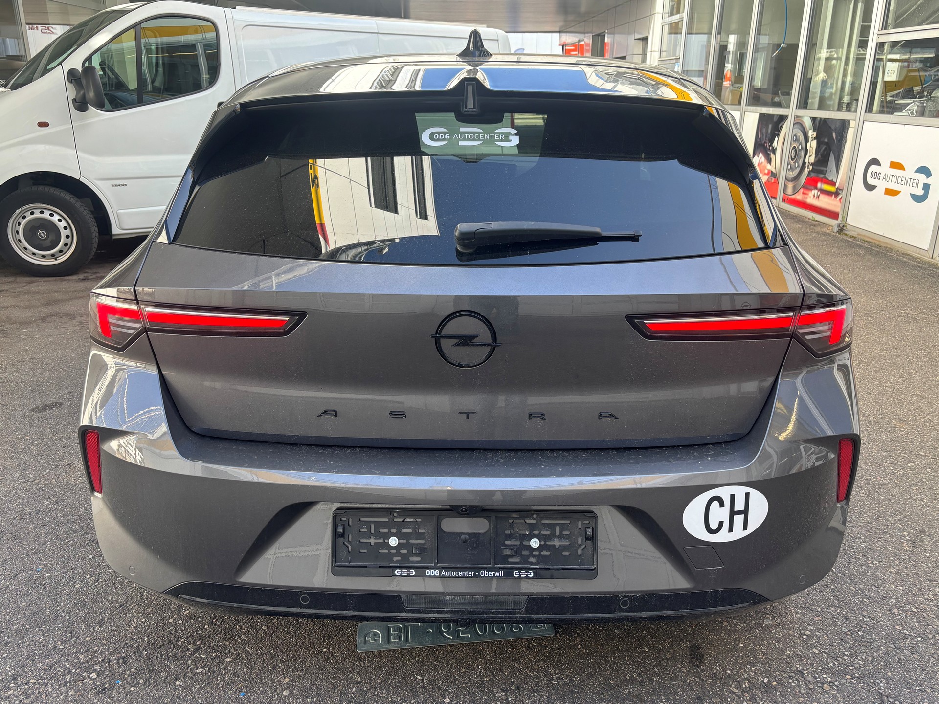 OPEL Astra 1.6 PHEV Turbo GSe A-image-3