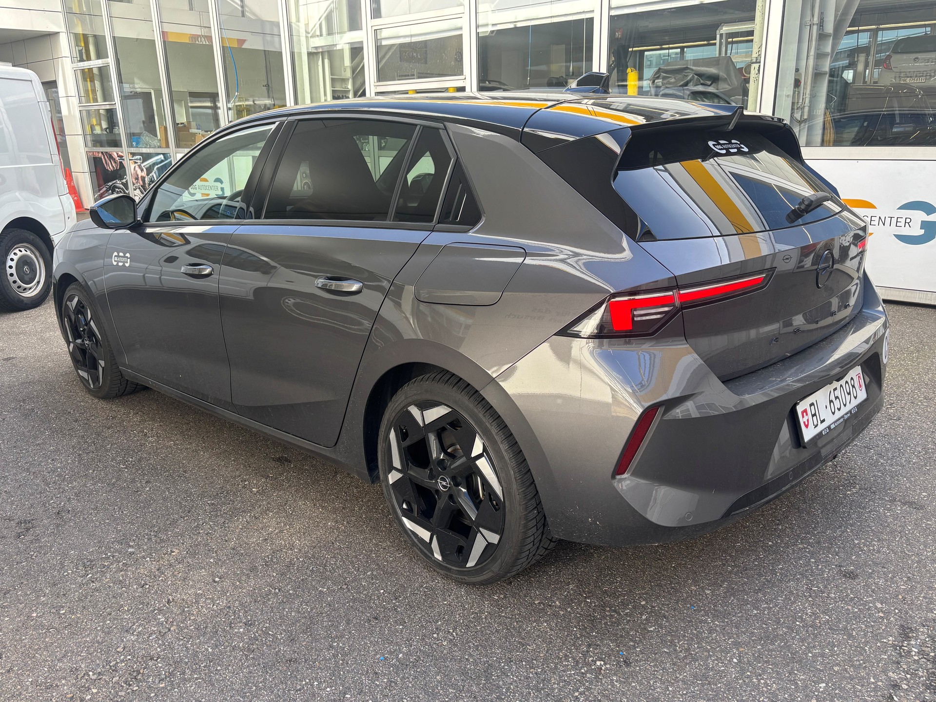 OPEL Astra 1.6 PHEV Turbo GSe A-image-2