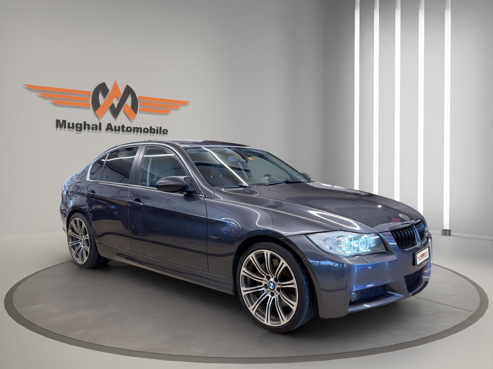 BMW 335i-image-2