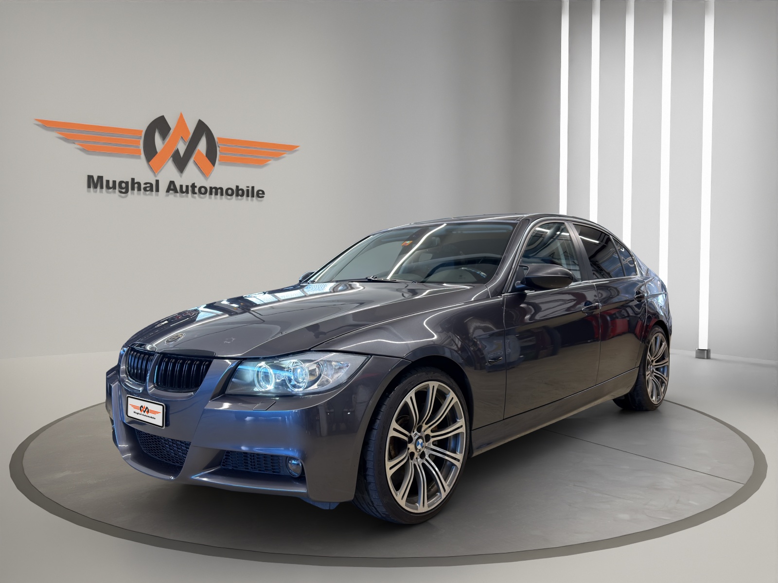 BMW 335i-image-0