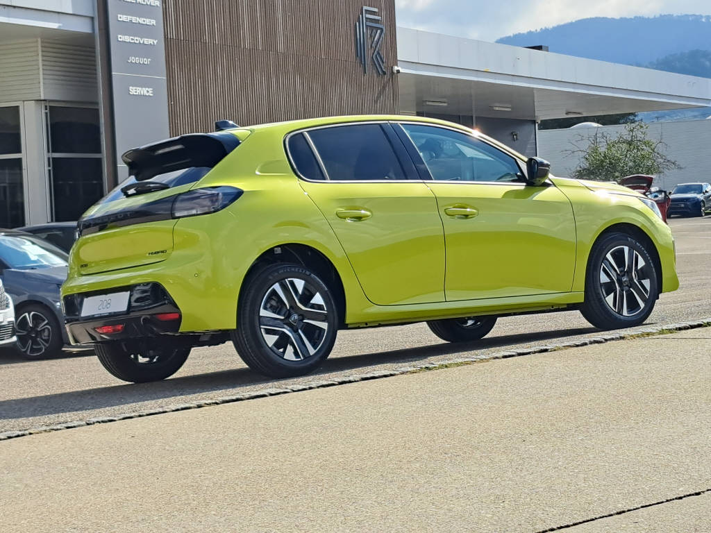 PEUGEOT 208 1.2 Hybrid 110c Allure (8 ans de garantie)-image-5