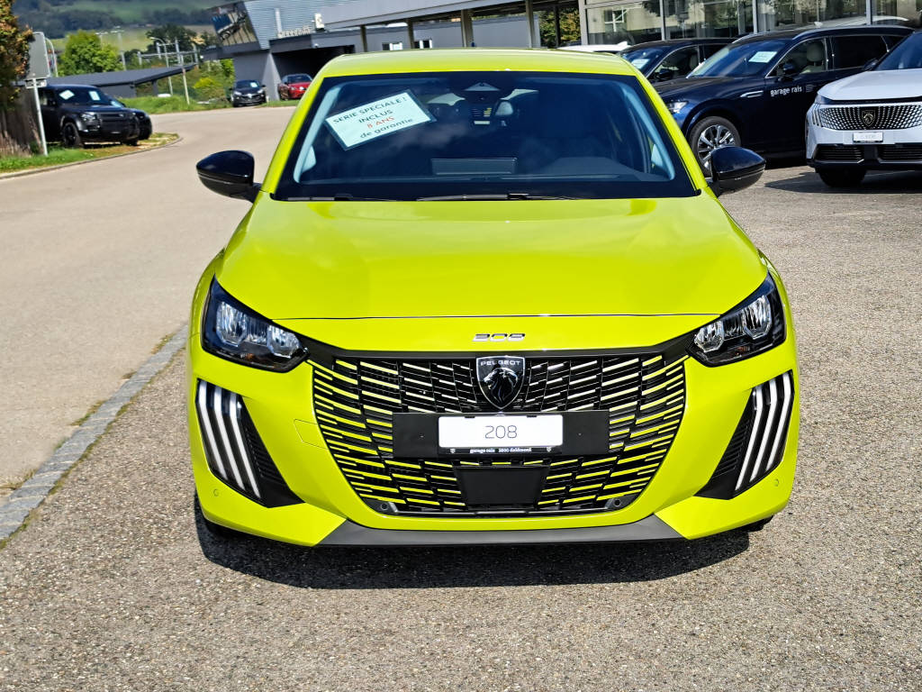 PEUGEOT 208 1.2 Hybrid 110c Allure (8 ans de garantie)-image-6