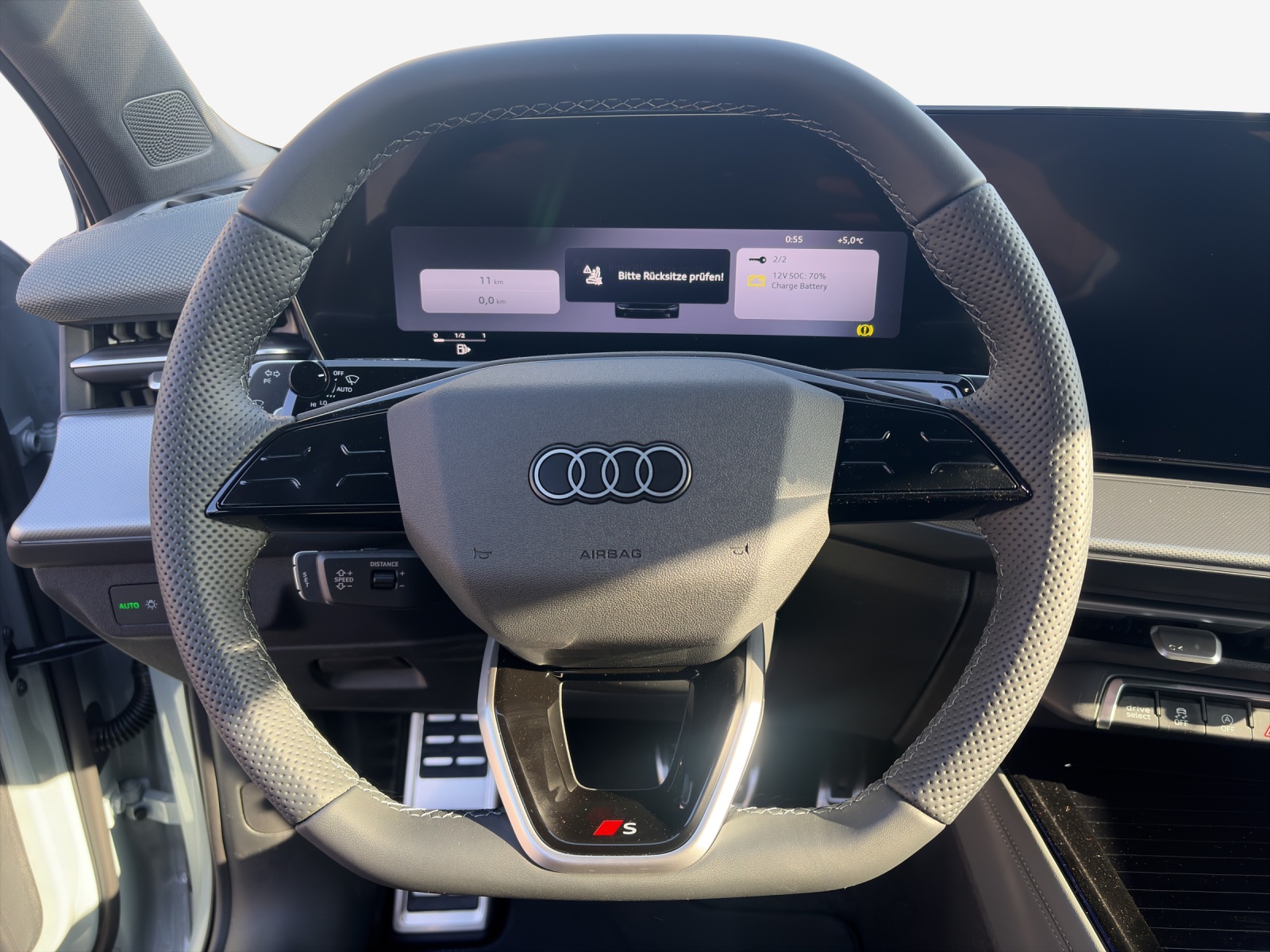 AUDI Q3 Sportback 110 kW TFSI S tronic-image-9