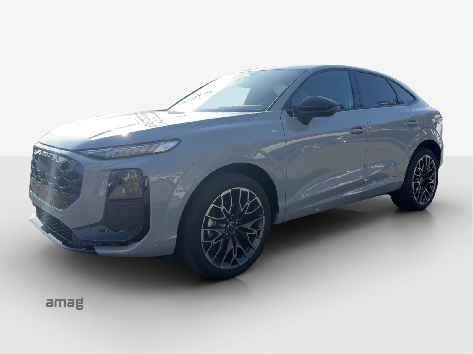AUDI Q3 Sportback 110 kW TFSI S tronic-image-0