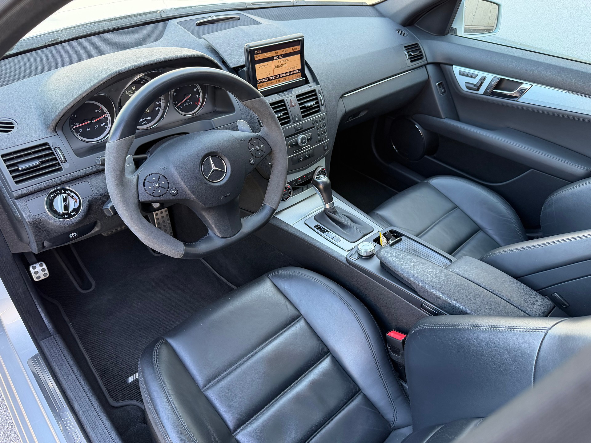 MERCEDES-BENZ C 63 AMG Avantgarde 7G-Tronic Performance-Package-image-14