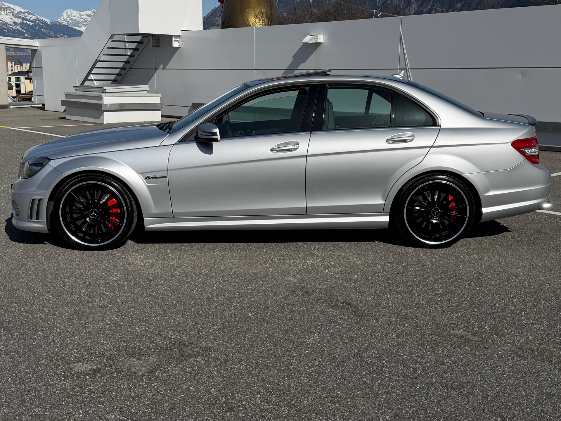 MERCEDES-BENZ C 63 AMG Avantgarde 7G-Tronic Performance-Package-showroom-element-2