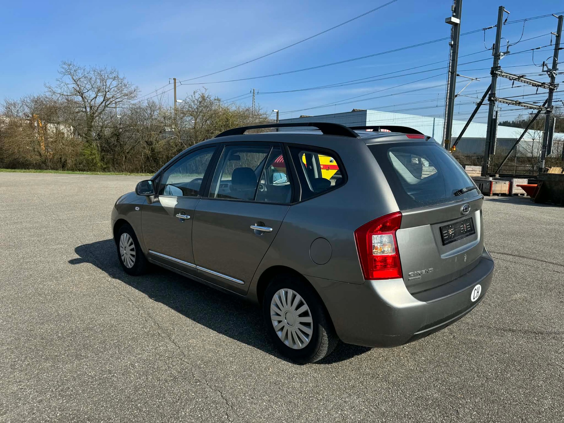 KIA Carens 2.0 CVVT Classic-image-4