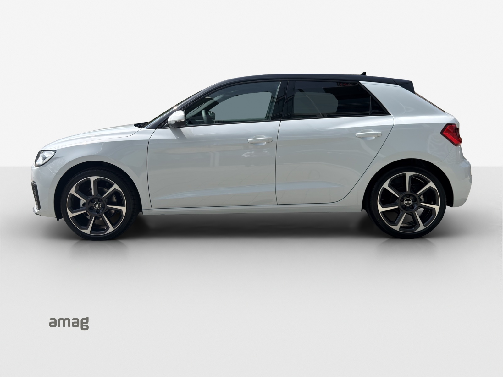 AUDI A1 Sportback 30 TFSI Attraction S-tronic-image-1
